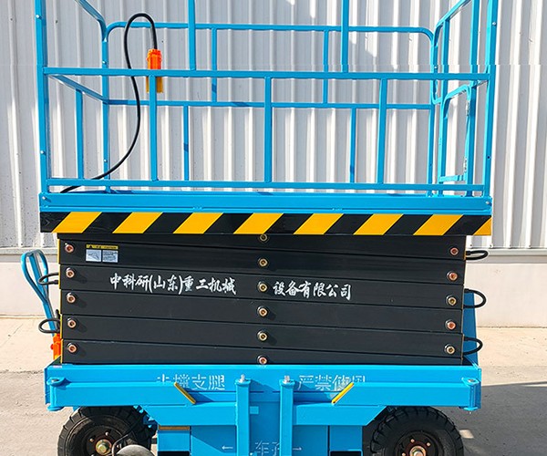巴音郭楞自行走升降机